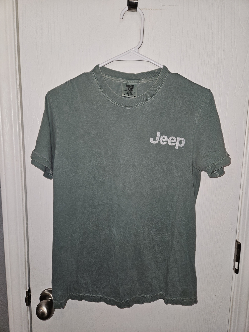 Comfort Colors Jeep Women's Short-Sleeve Tee in Olive Green " Made To Explore"